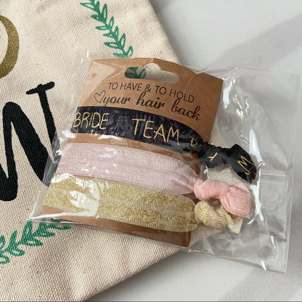 "I DO CREW" Canvas Survival Bag, Flask & Hair Ties - Picture 2 of 10